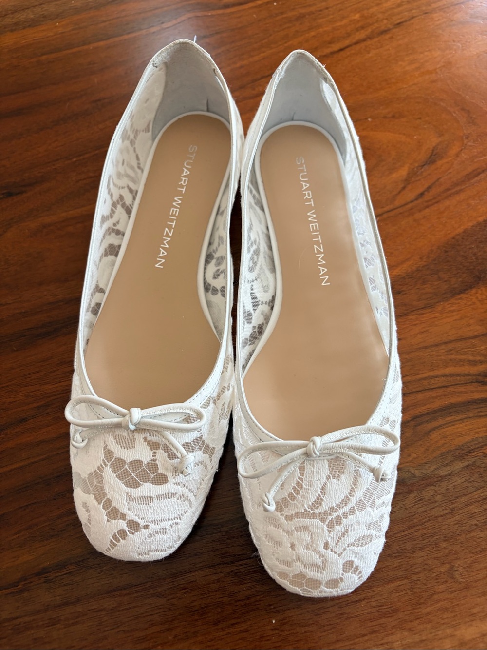 Stuart Weitzman Ivory Lace Ballet Flats with Bow - Picture 10 of 10